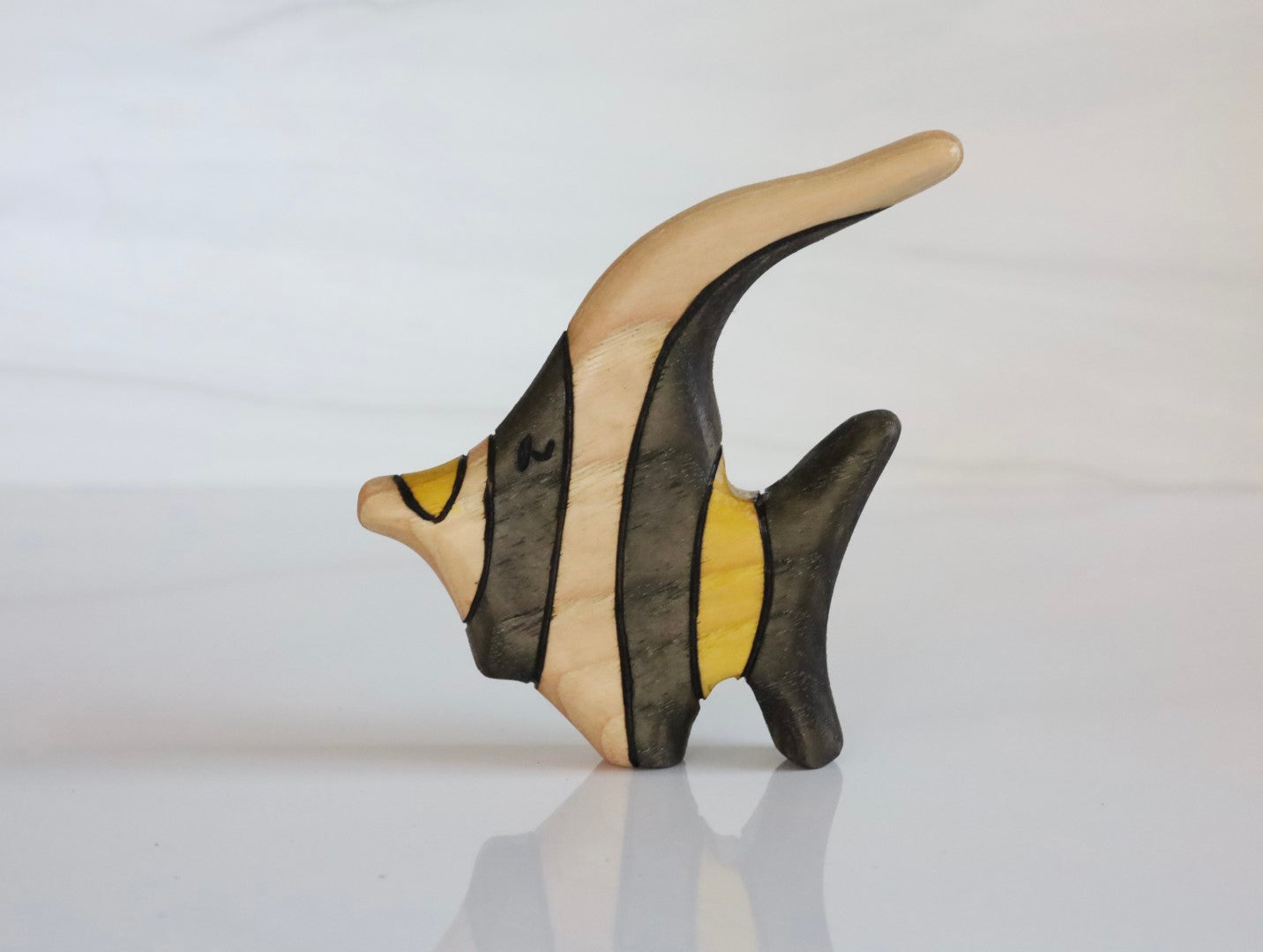 Wooden KihiKihi Moorish Tropical Fish Toy